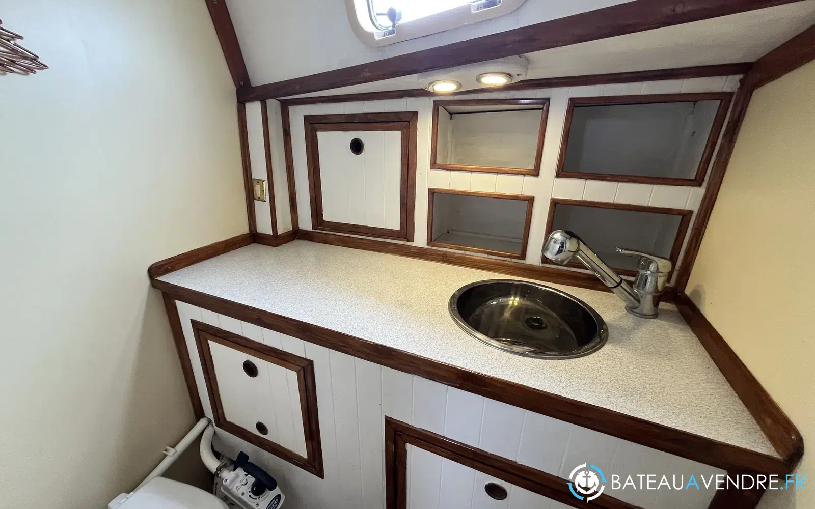 slider 11 Freedom Yachts Freedom 35