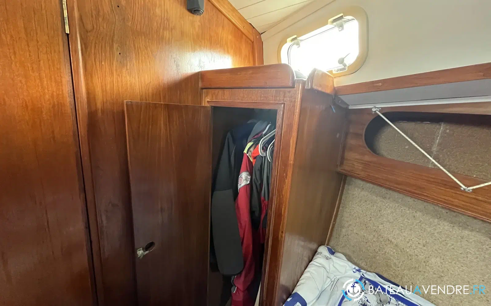 slider 13 Freedom Yachts Freedom 35