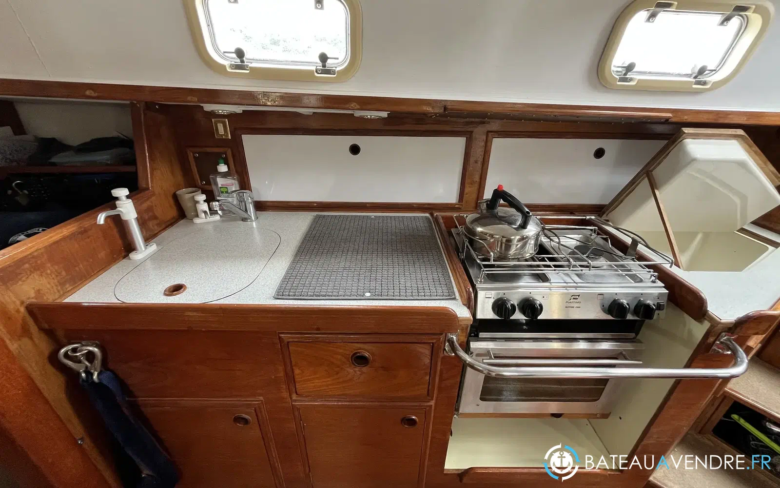 slider 17 Freedom Yachts Freedom 35