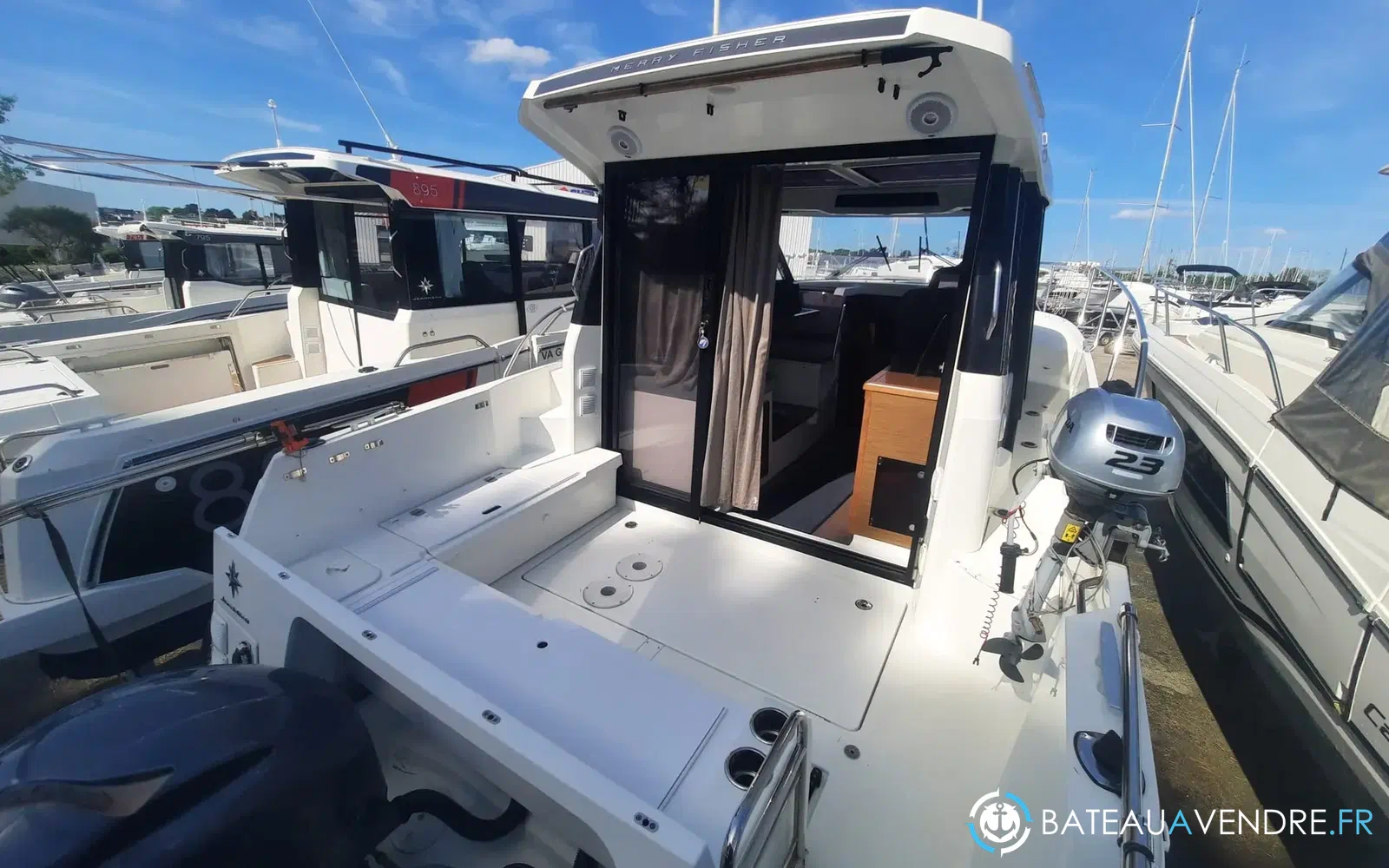 slider 2 Jeanneau Merry Fisher 895