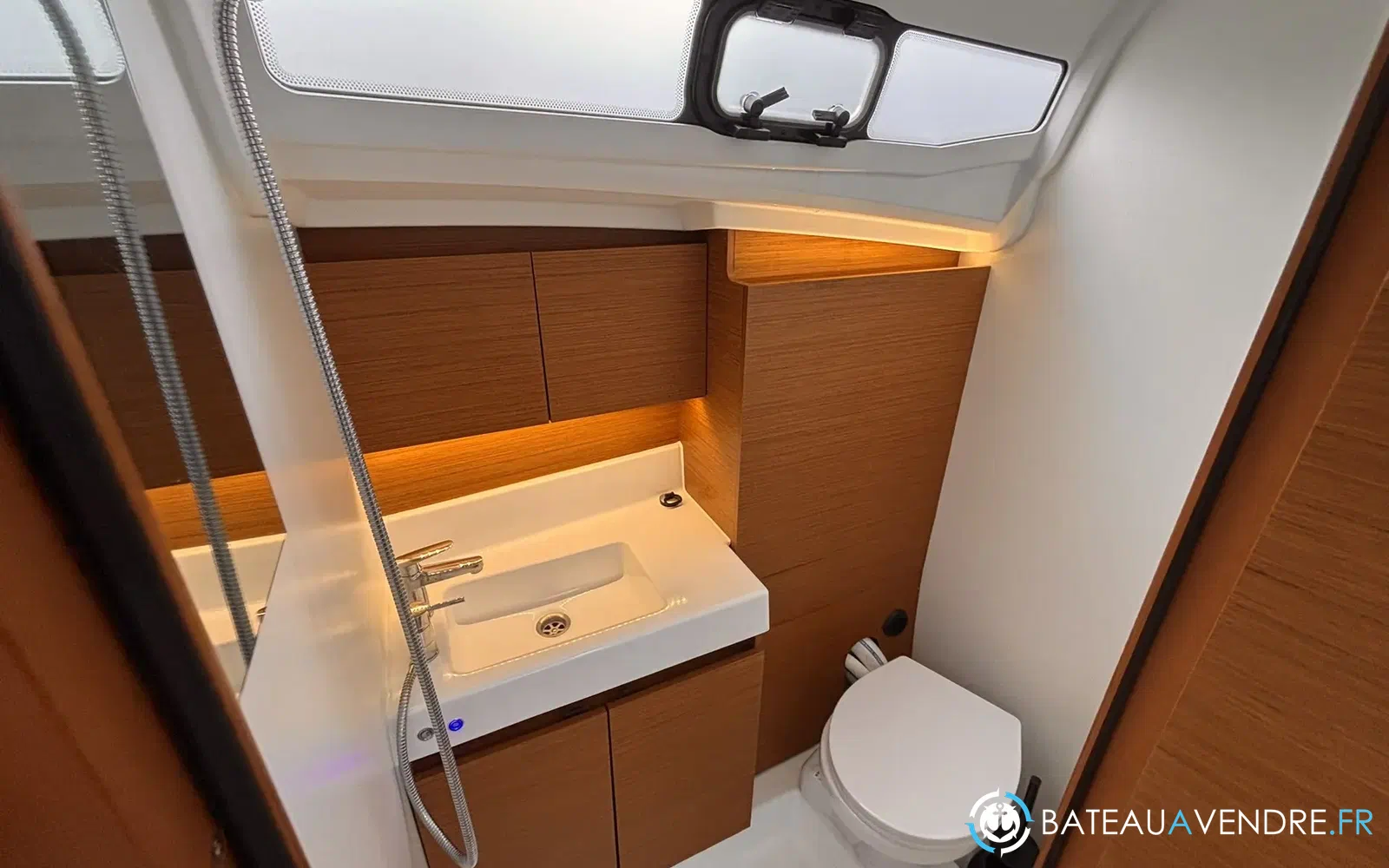 slider 11 Jeanneau Sun Odyssey 380
