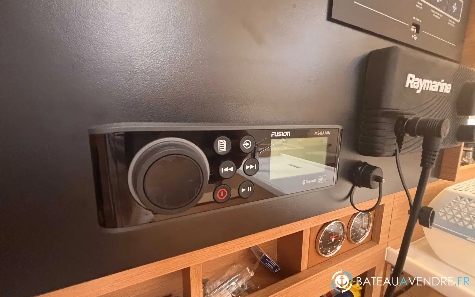 slider 14 Jeanneau Sun Odyssey 410