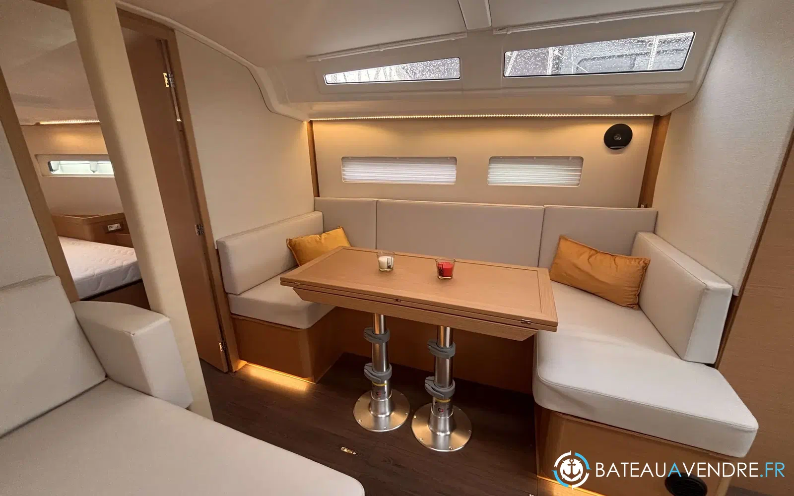 slider 18 Jeanneau Sun Odyssey 410