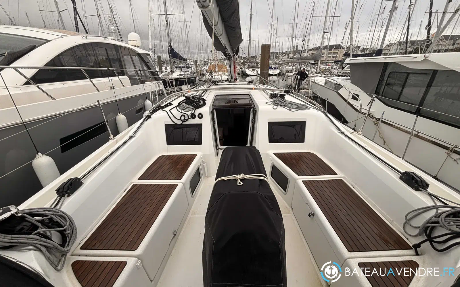 slider 5 Jeanneau Sun Odyssey 410