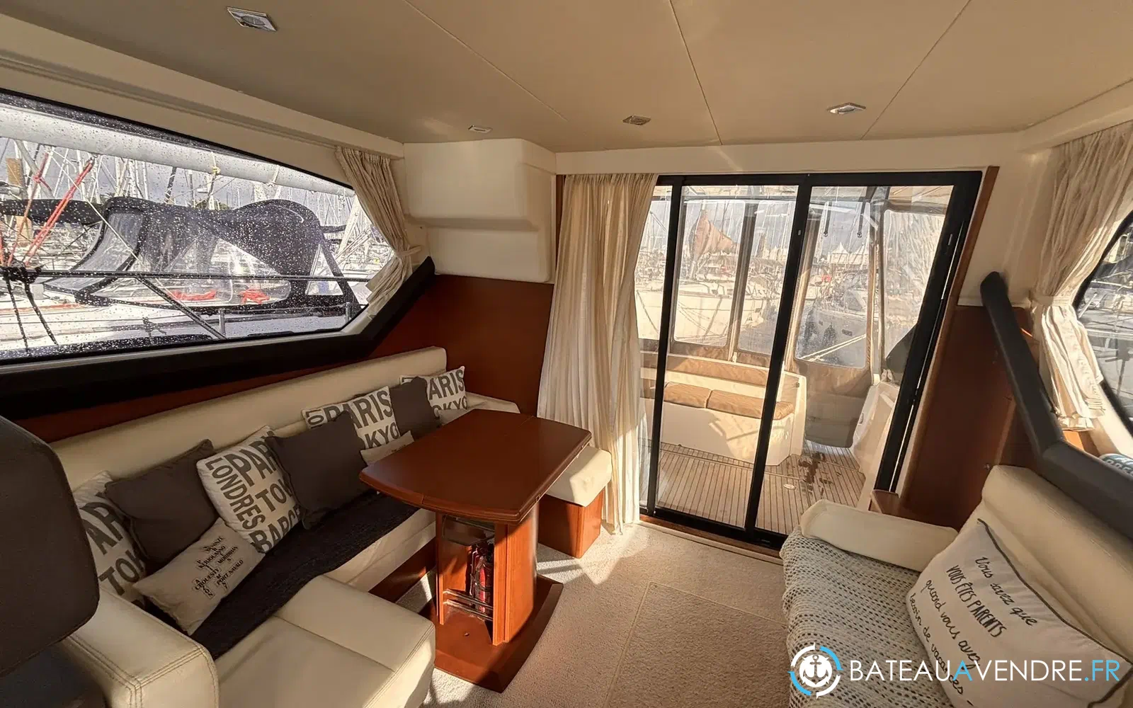 slider 16 Prestige Yachts 400 Fly