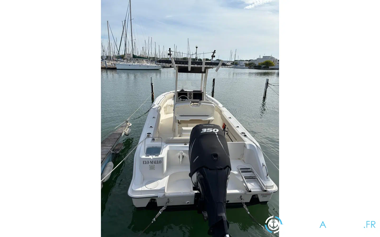slider 5 Boston Whaler 230 Outrage