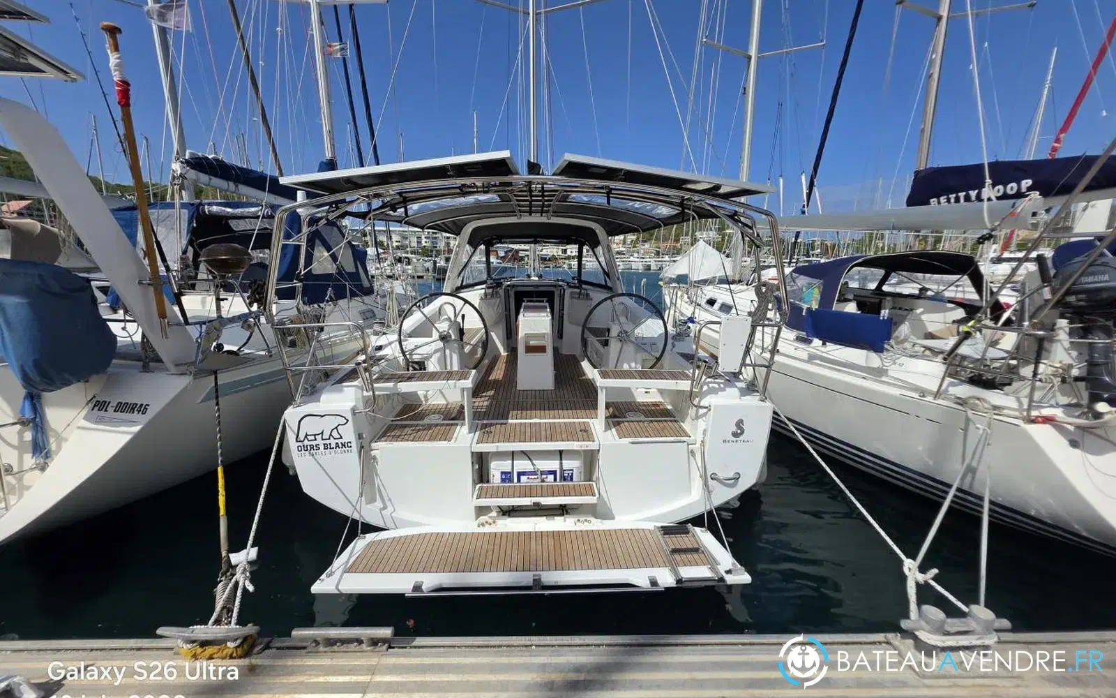 slider 1 Beneteau Oceanis 38 Cruiser