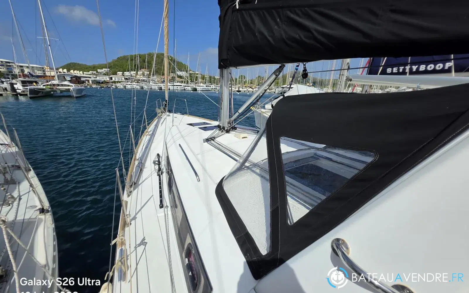 slider 7 Beneteau Oceanis 38 Cruiser