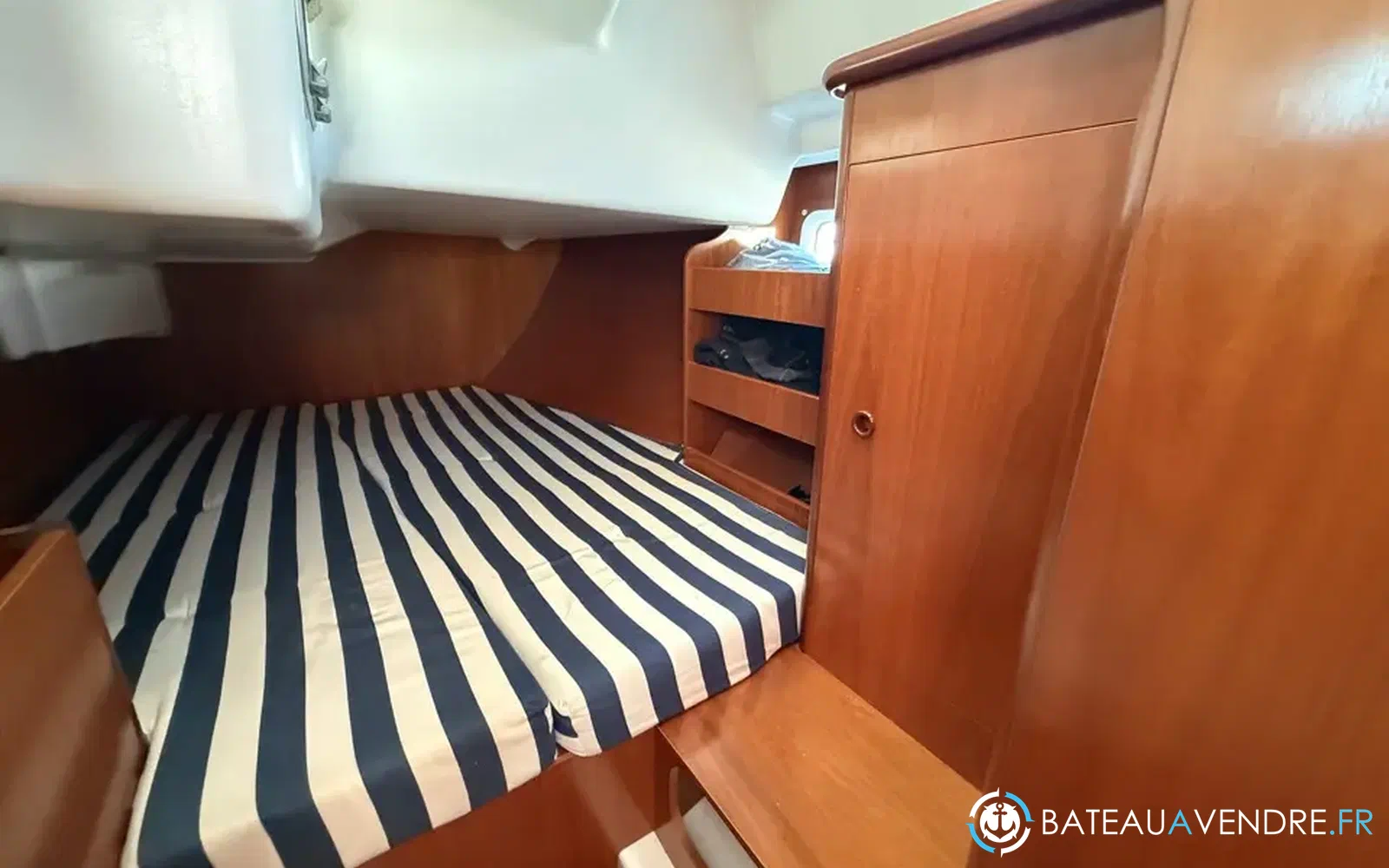 slider 30 Beneteau Oceanis 411