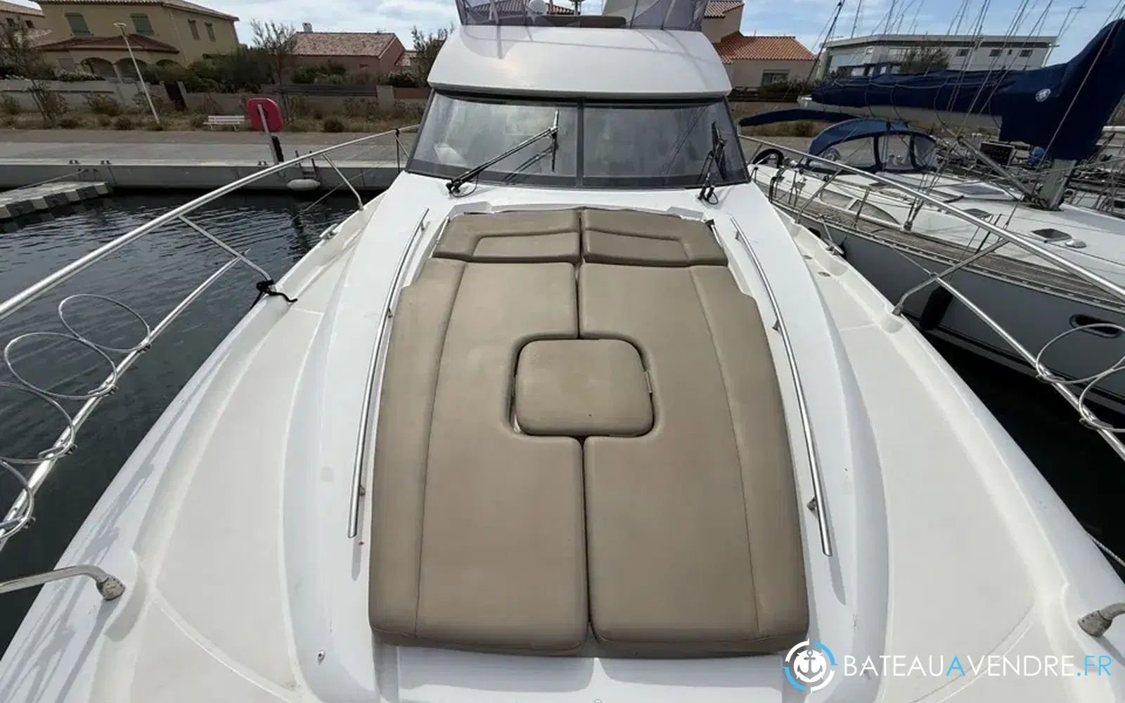 slider 18 Prestige Yachts 500 Fly