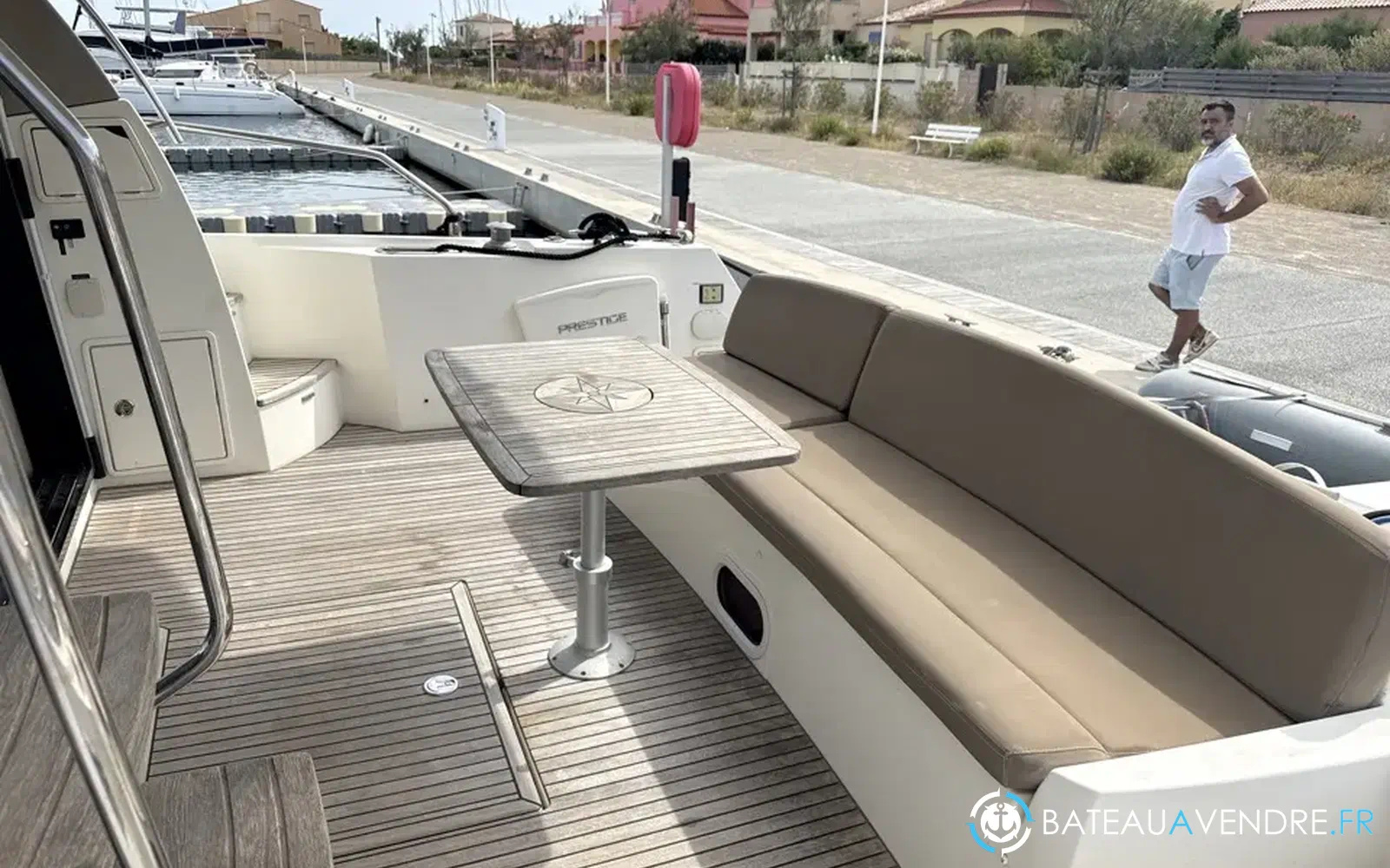 slider 22 Prestige Yachts 500 Fly