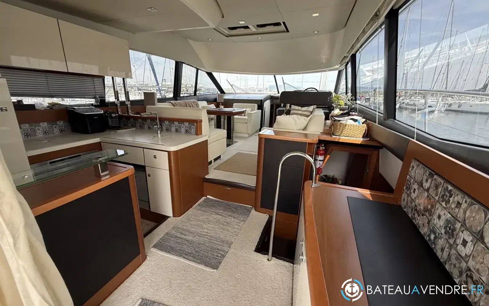 slider 23 Prestige Yachts 500 Fly