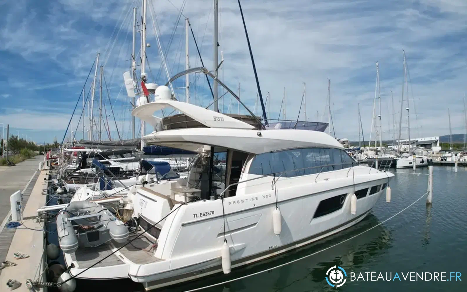 slider 3 Prestige Yachts 500 Fly