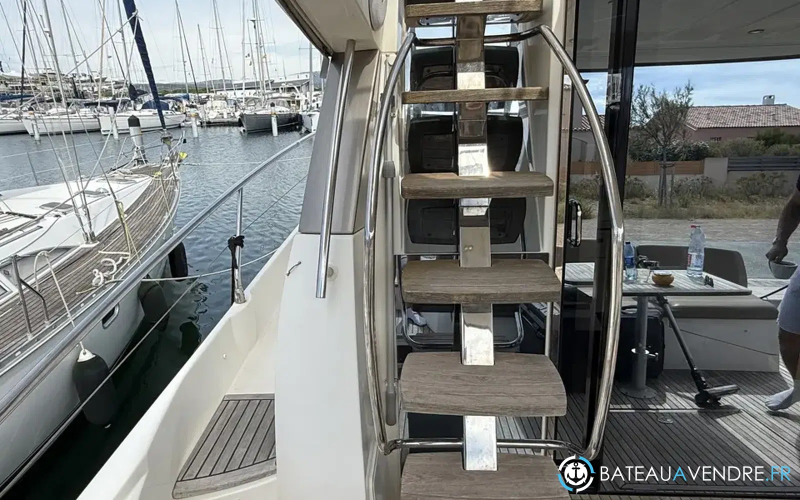 slider 4 Prestige Yachts 500 Fly