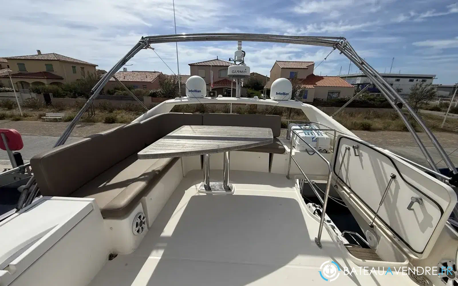 slider 5 Prestige Yachts 500 Fly