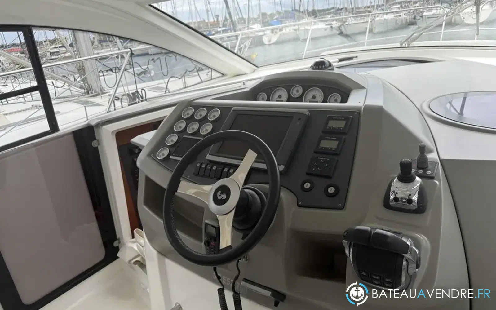 slider 16 Beneteau Gran Turismo 38