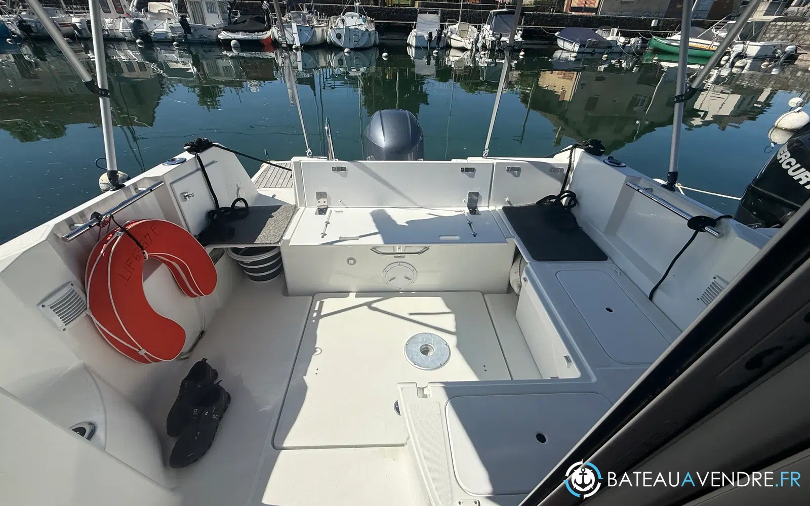 slider 3 Jeanneau Merry Fisher 695