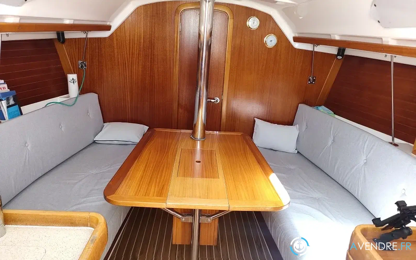 slider 30 Dufour 32 Classic