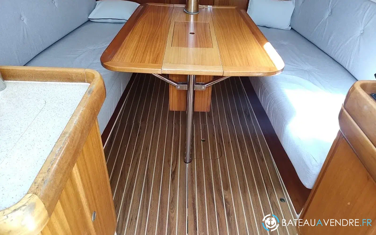 slider 31 Dufour 32 Classic