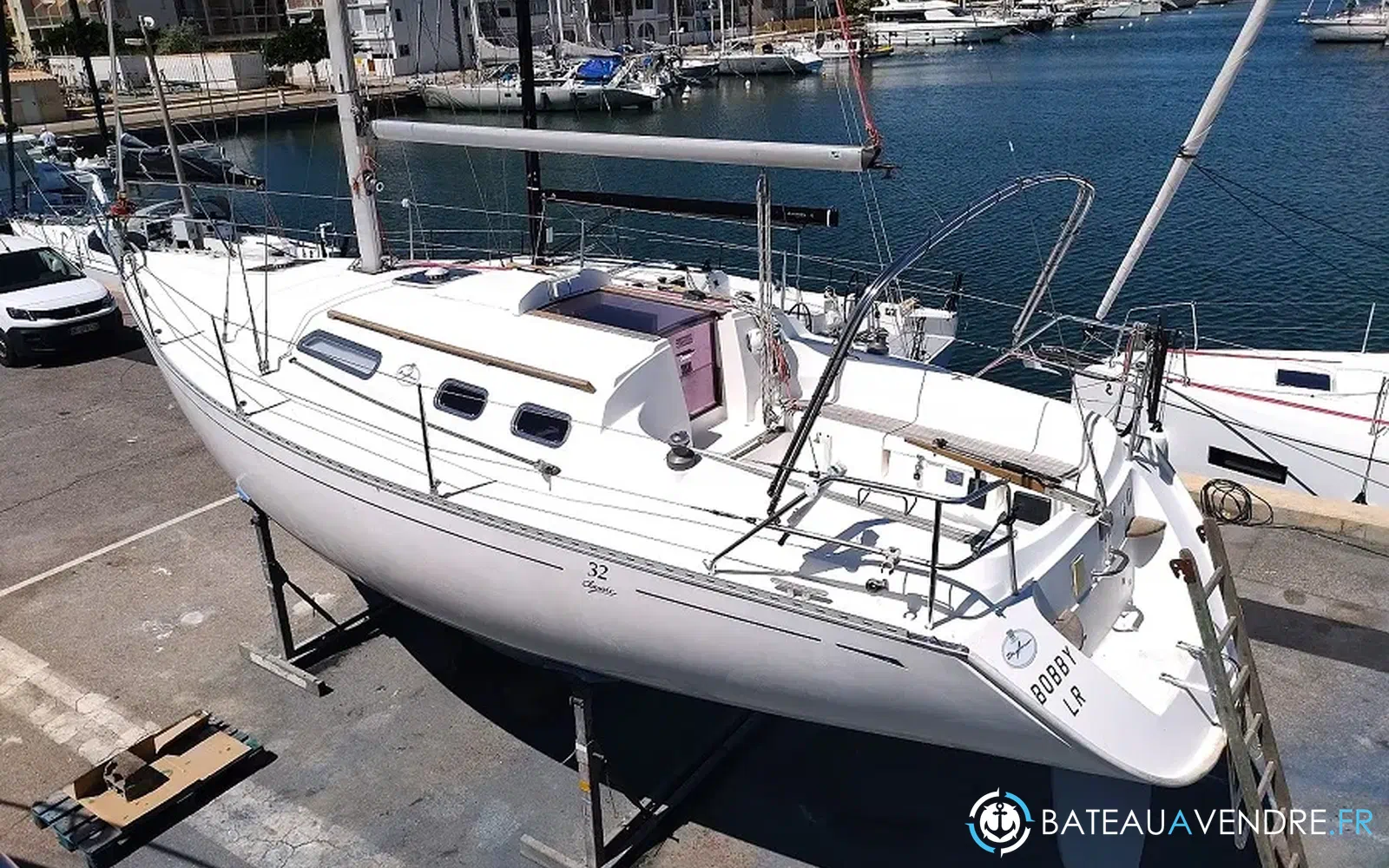 slider 13 Dufour 32 Classic