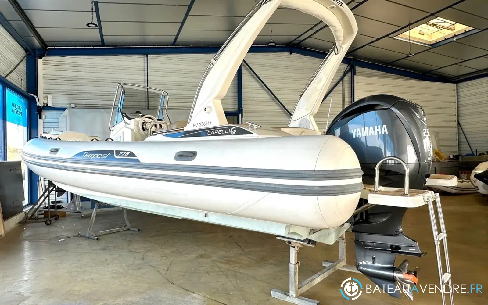 slider 2 Capelli Tempest 775