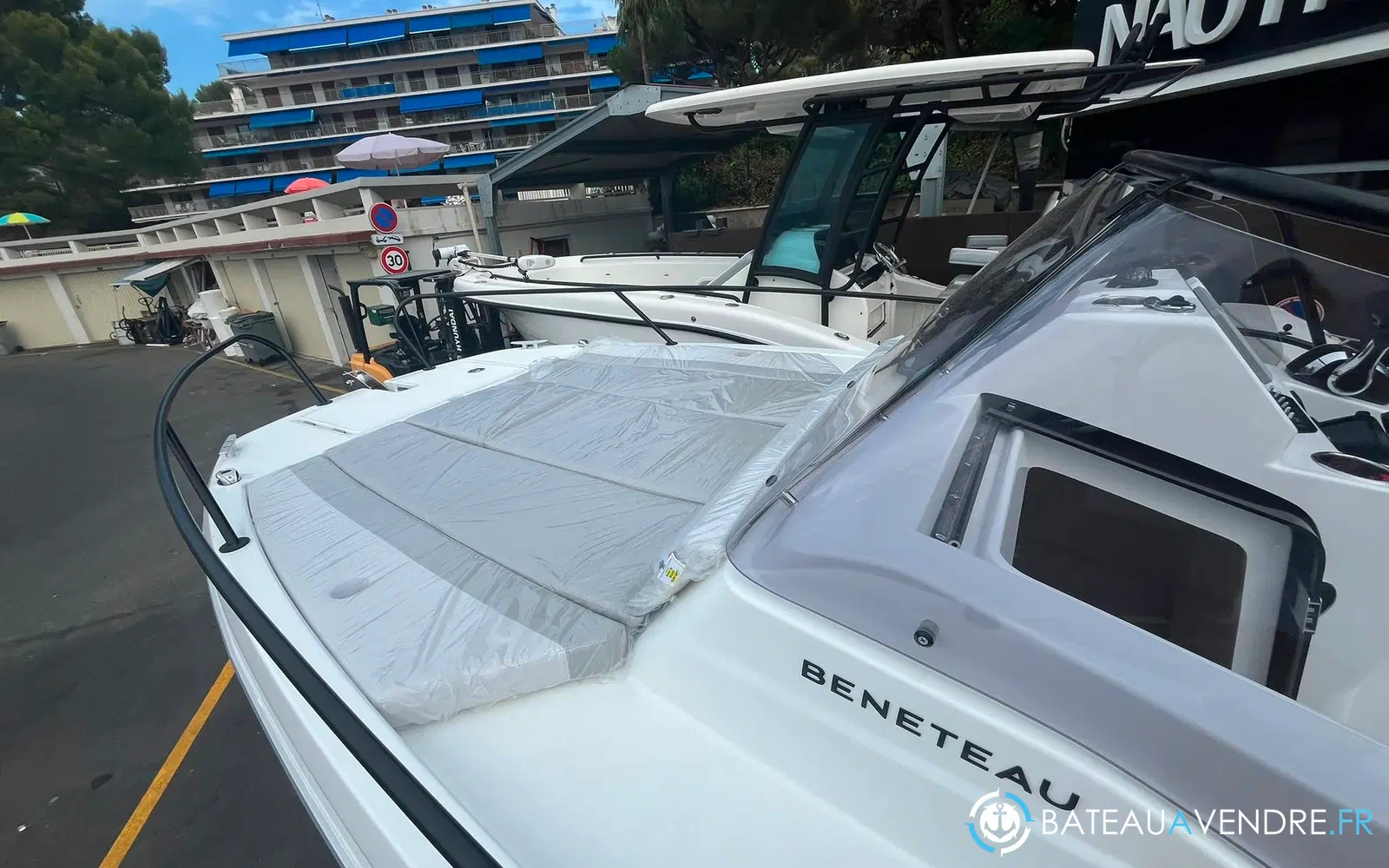 slider 10 Beneteau Flyer 7 SUNdeck