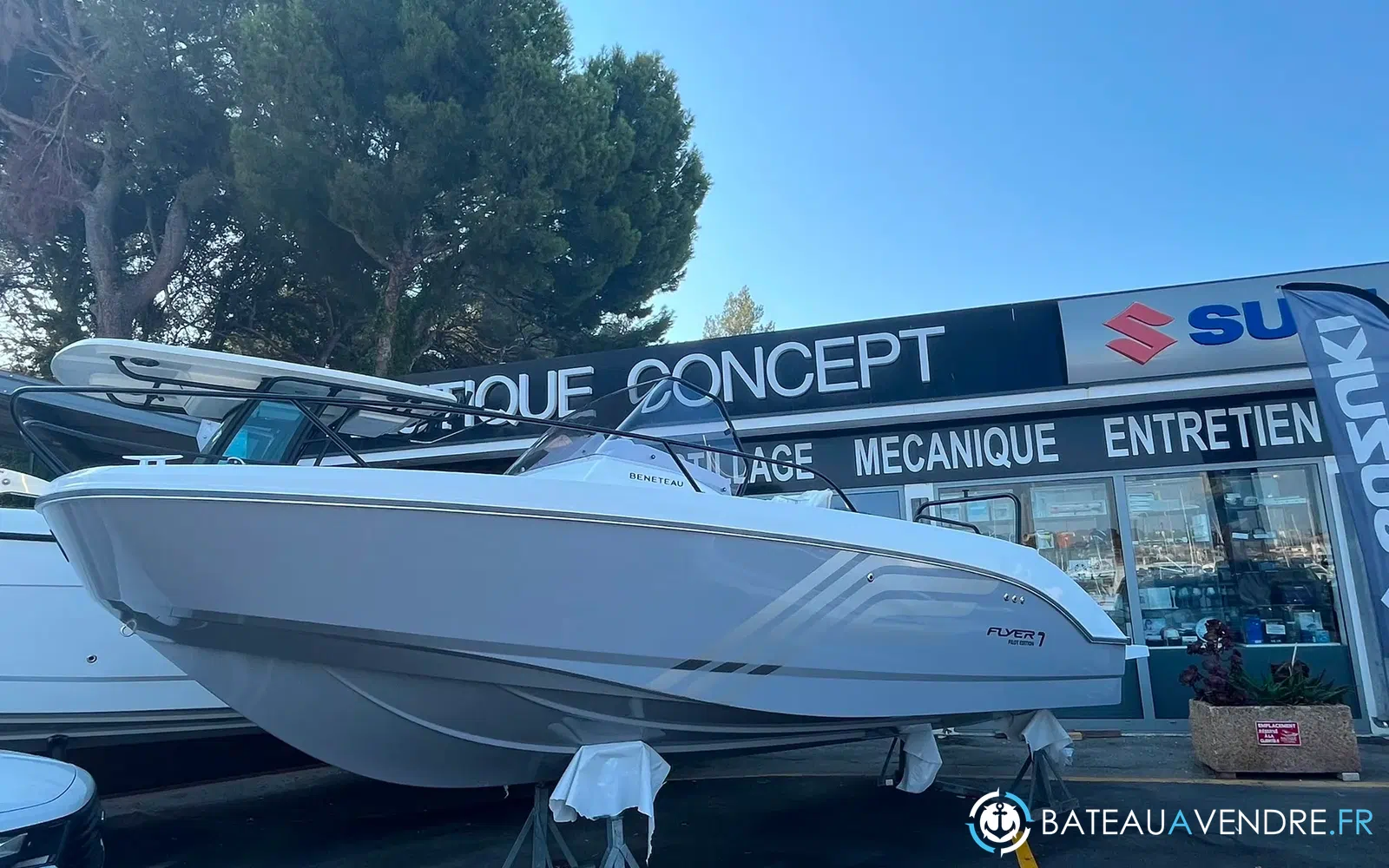 slider 1 Beneteau Flyer 7 SUNdeck