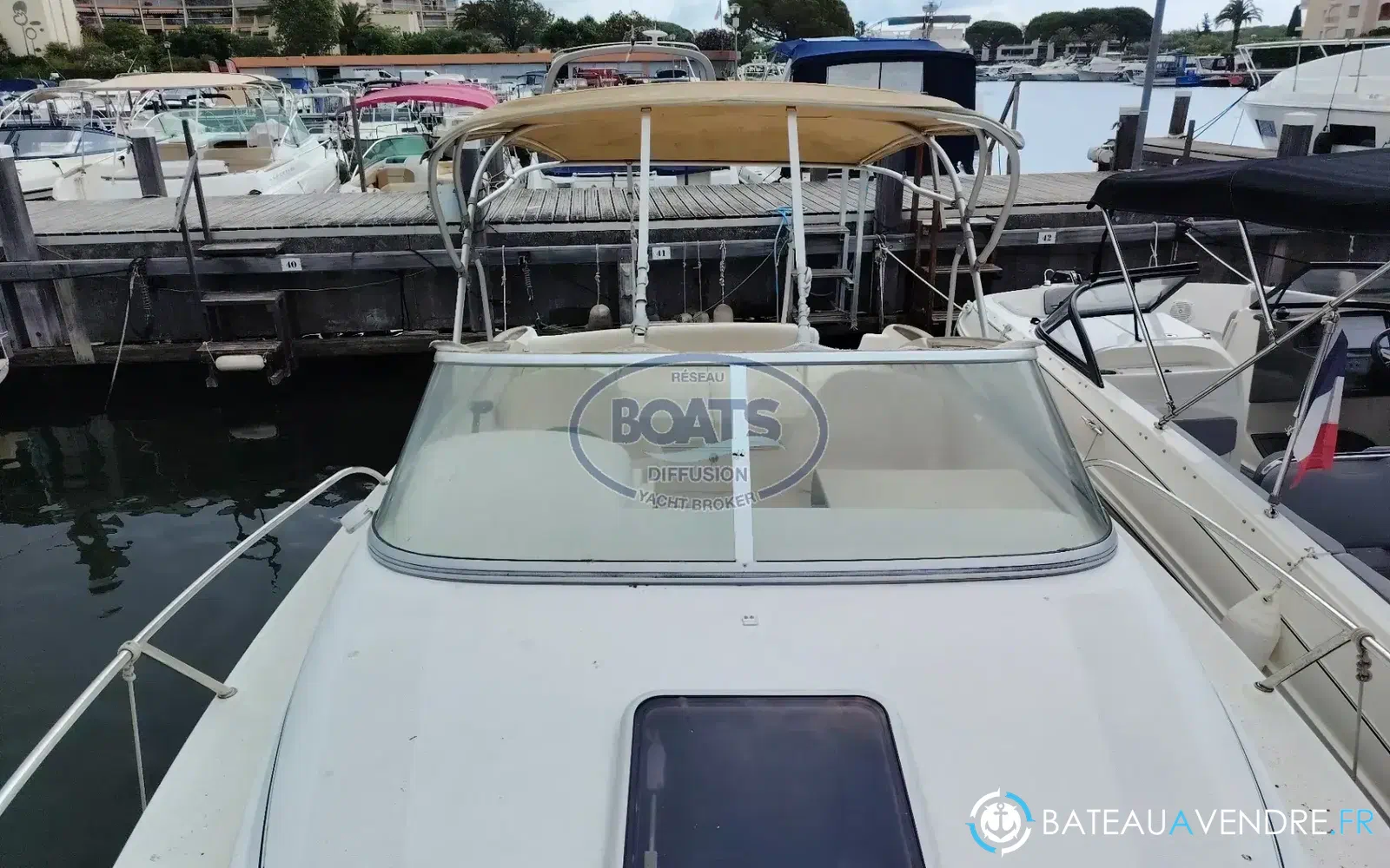 slider 6 Jeanneau Leader 705