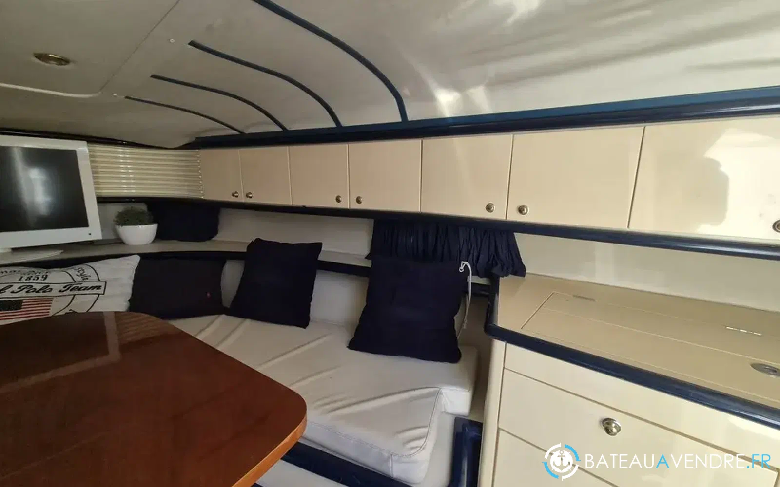 slider 15 Sunseeker Commanche 40