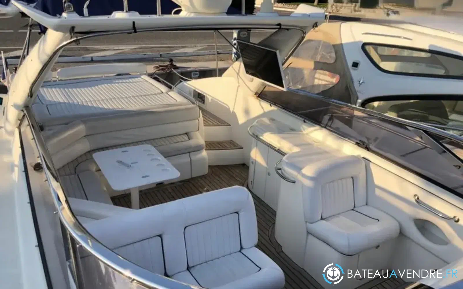 slider 1 Sunseeker Commanche 40