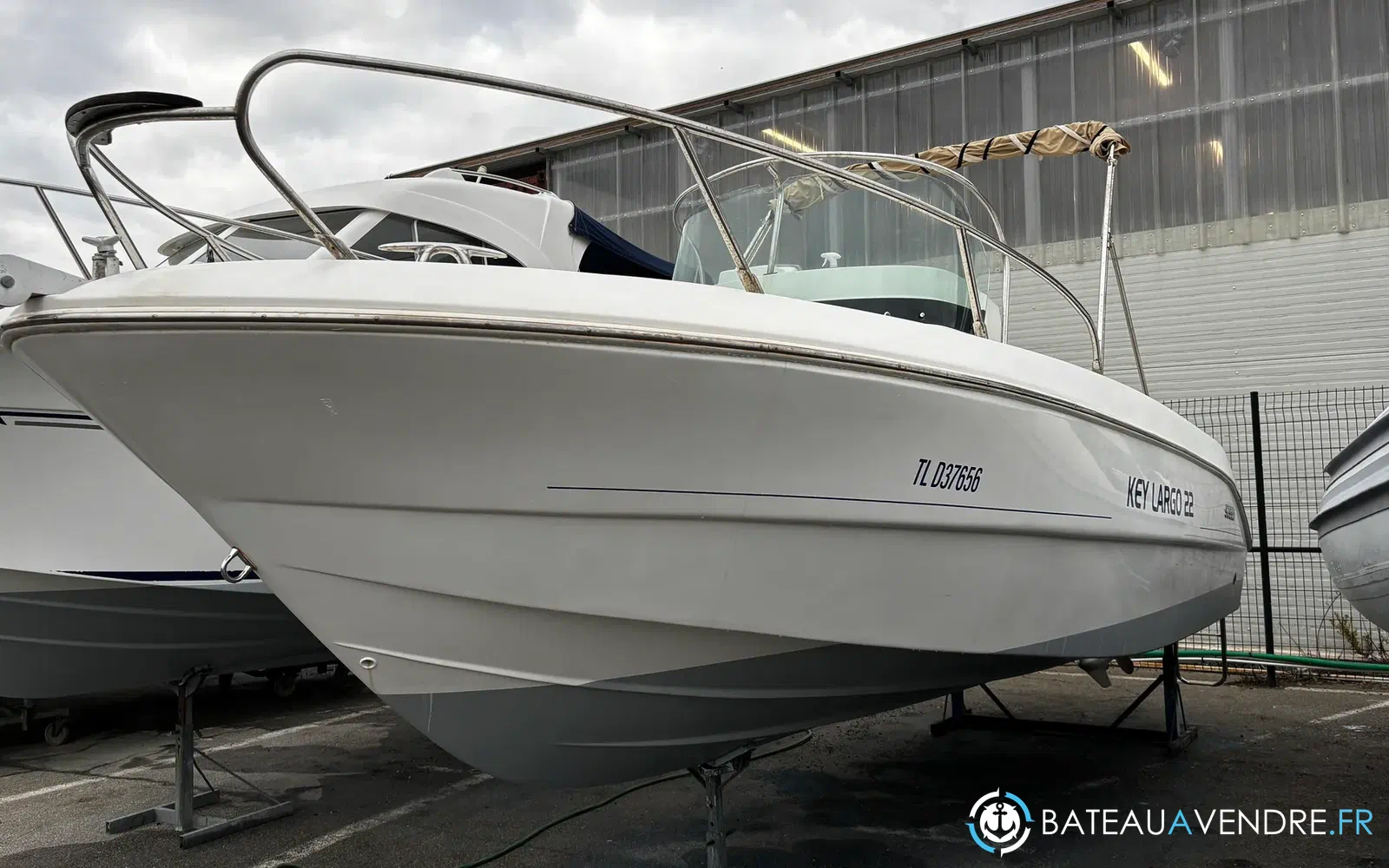 slider 0 Sessa Marine Key Largo 22 Cabine
