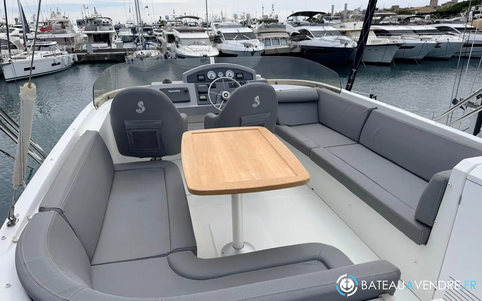 slider 6 Beneteau Swift Trawler 44