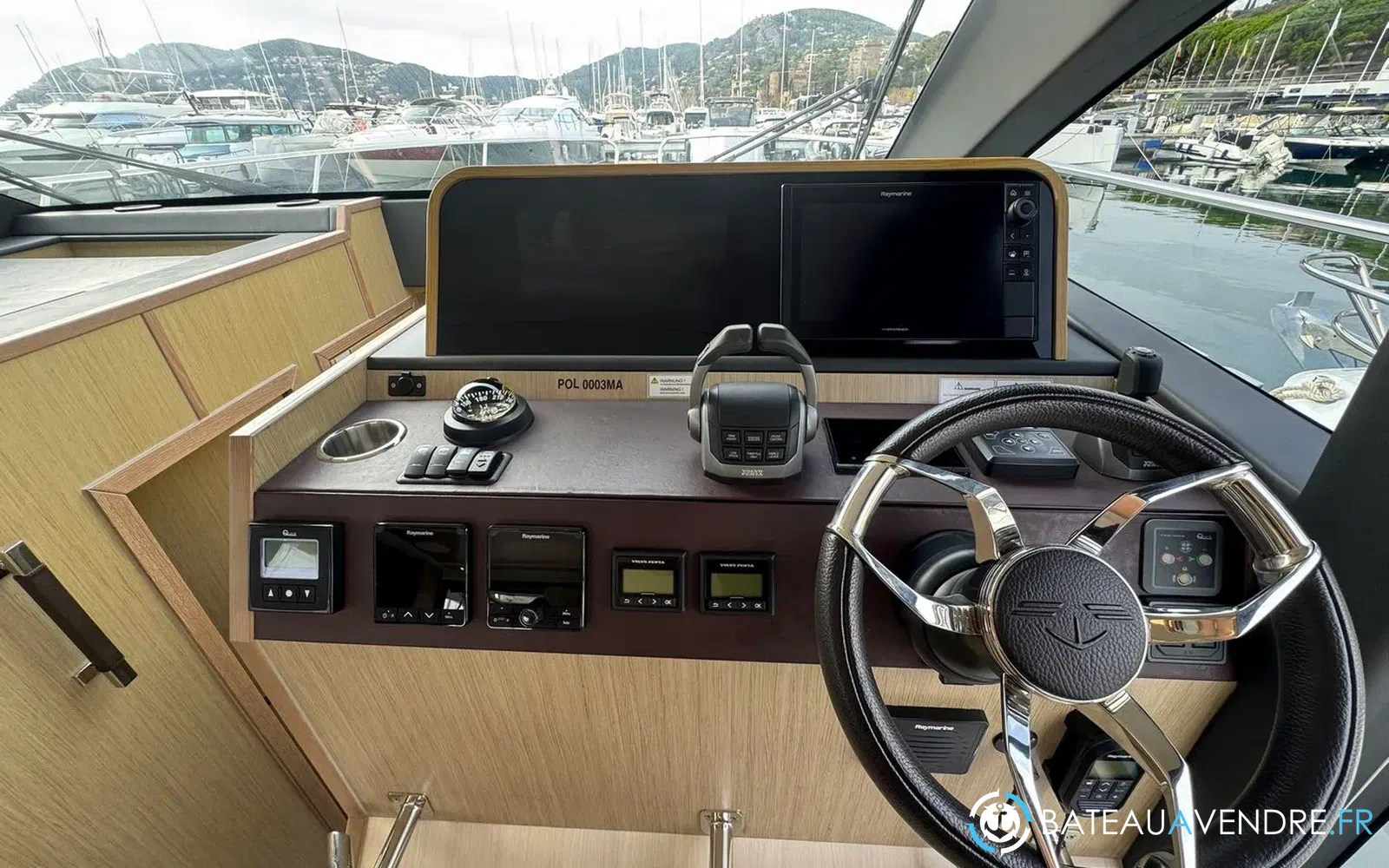slider 17 Sealine F430