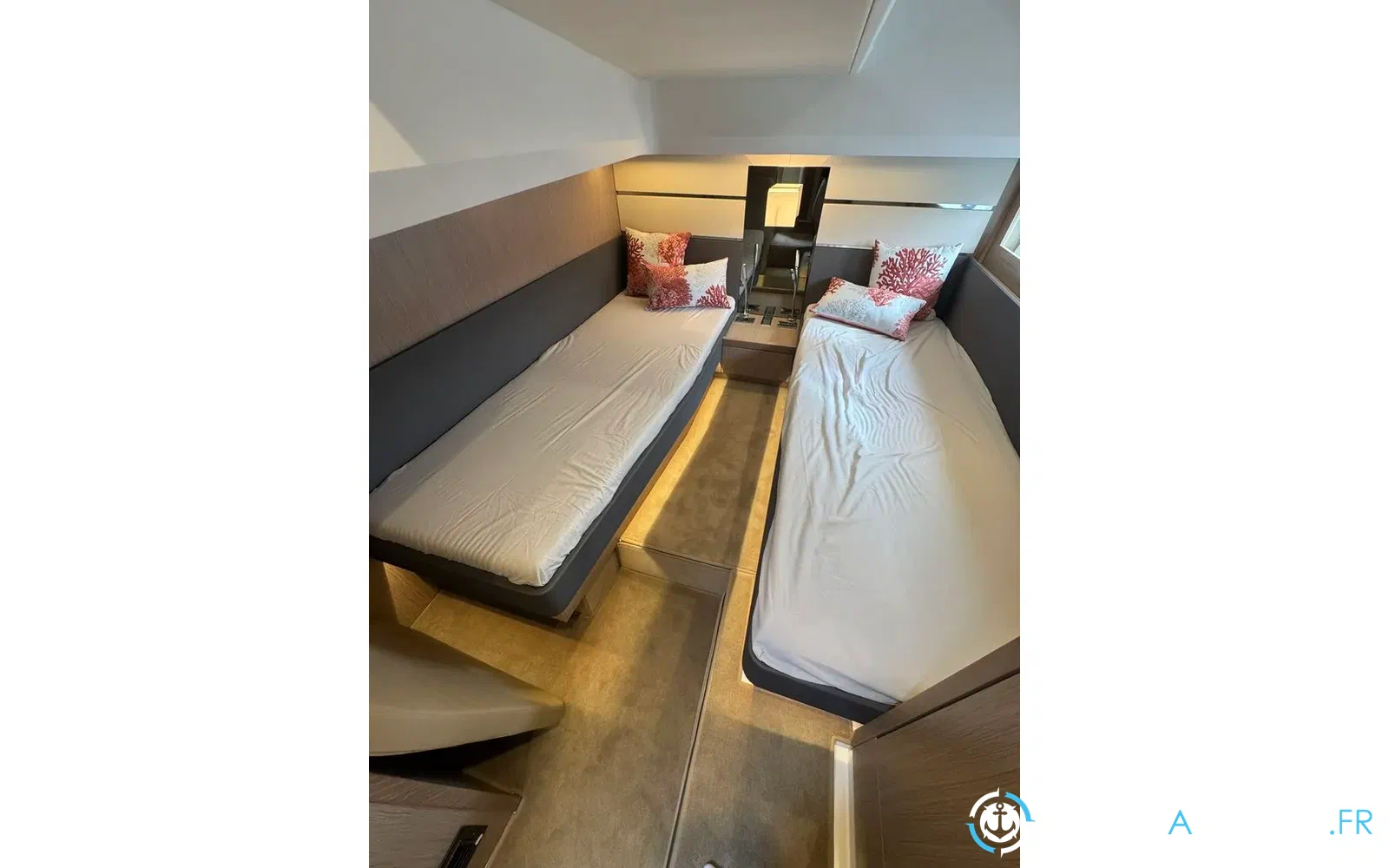 slider 24 Sealine F430