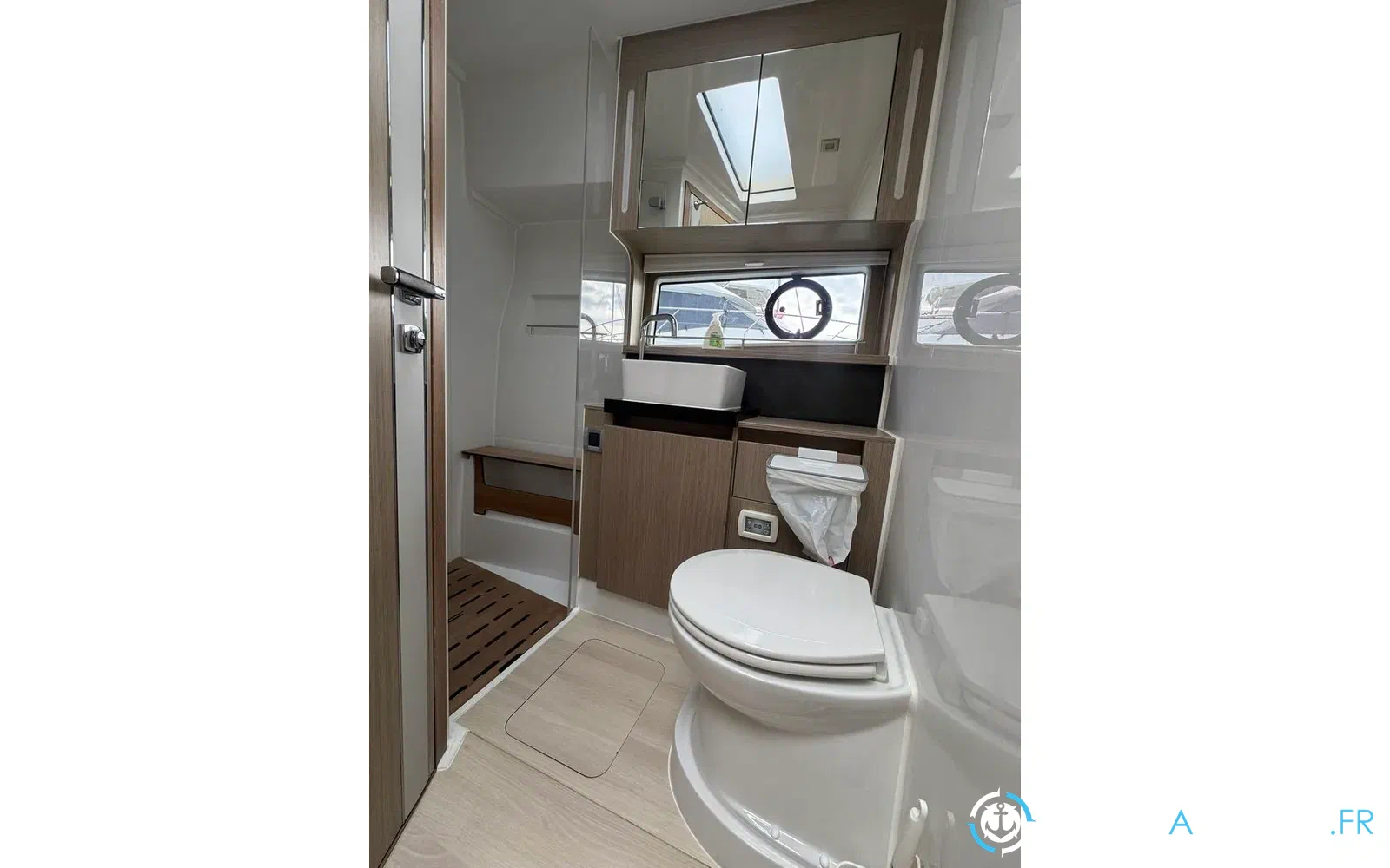 slider 26 Sealine F430