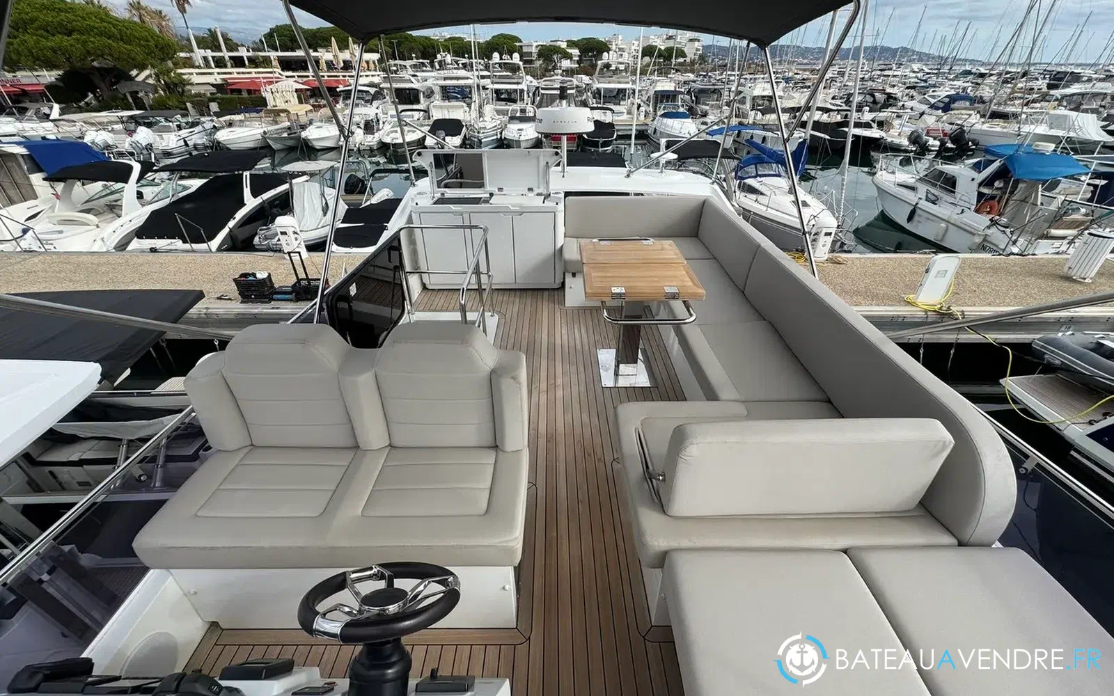 slider 6 Sealine F430
