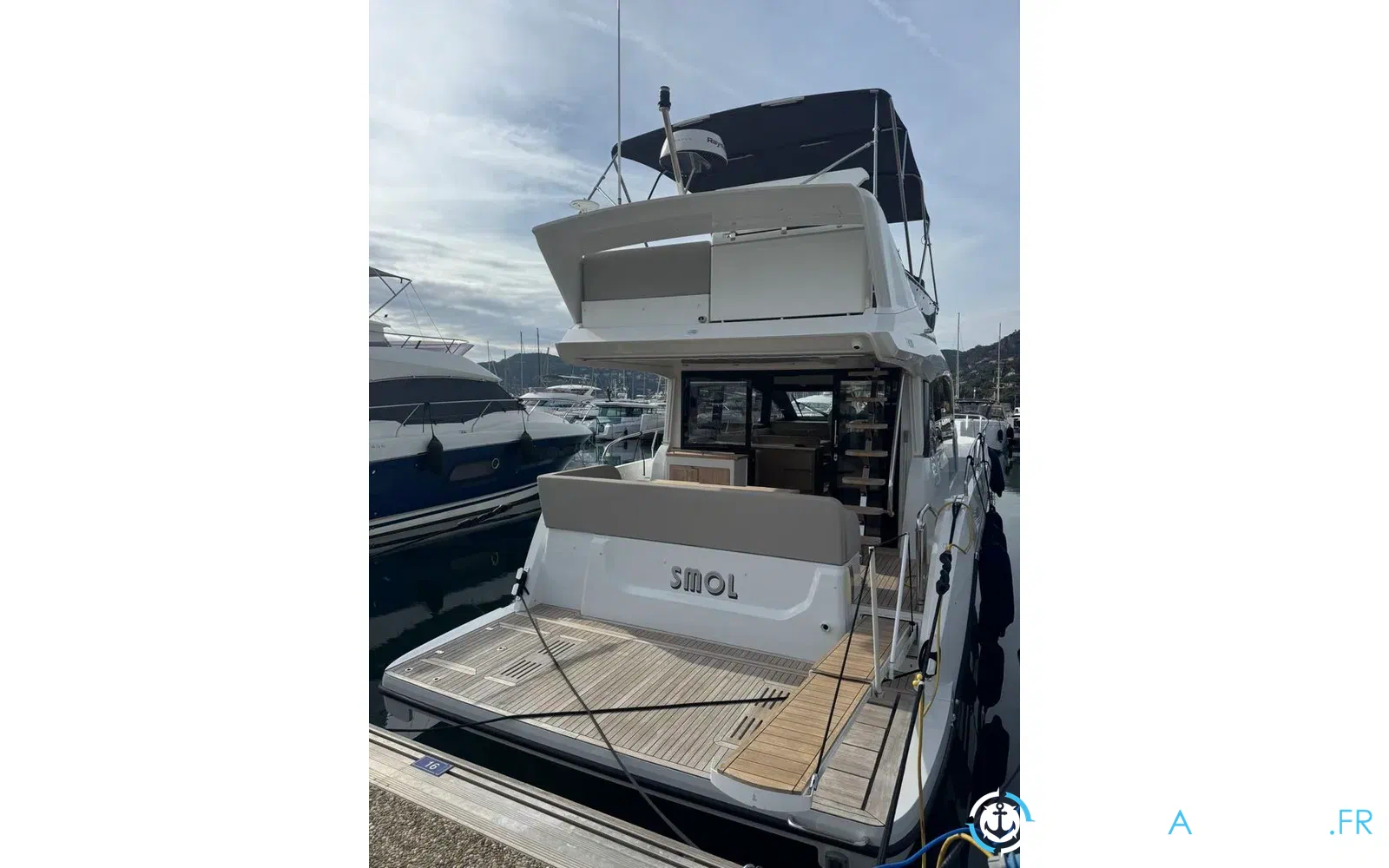 slider 1 Sealine F430