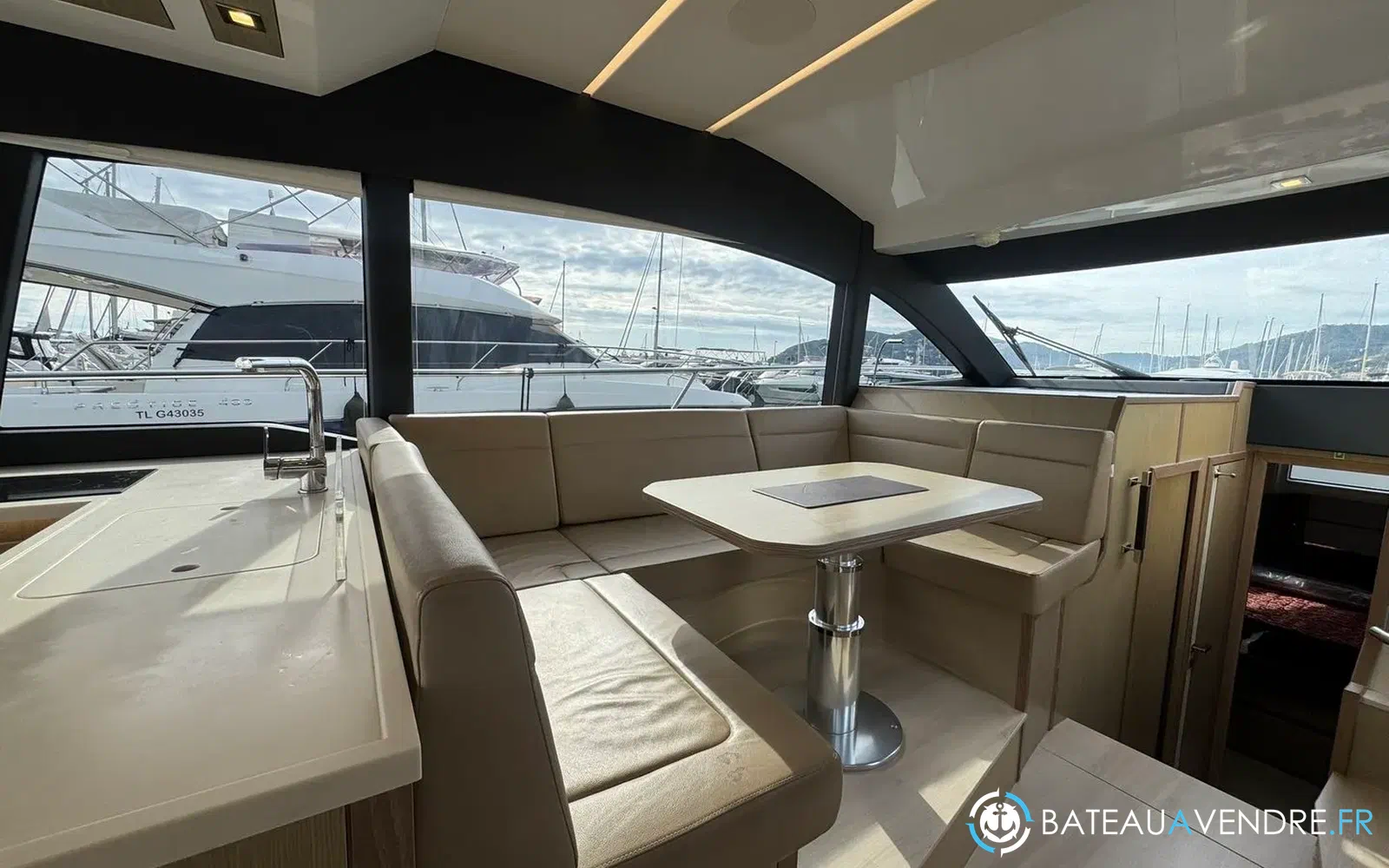 slider 13 Sealine F430