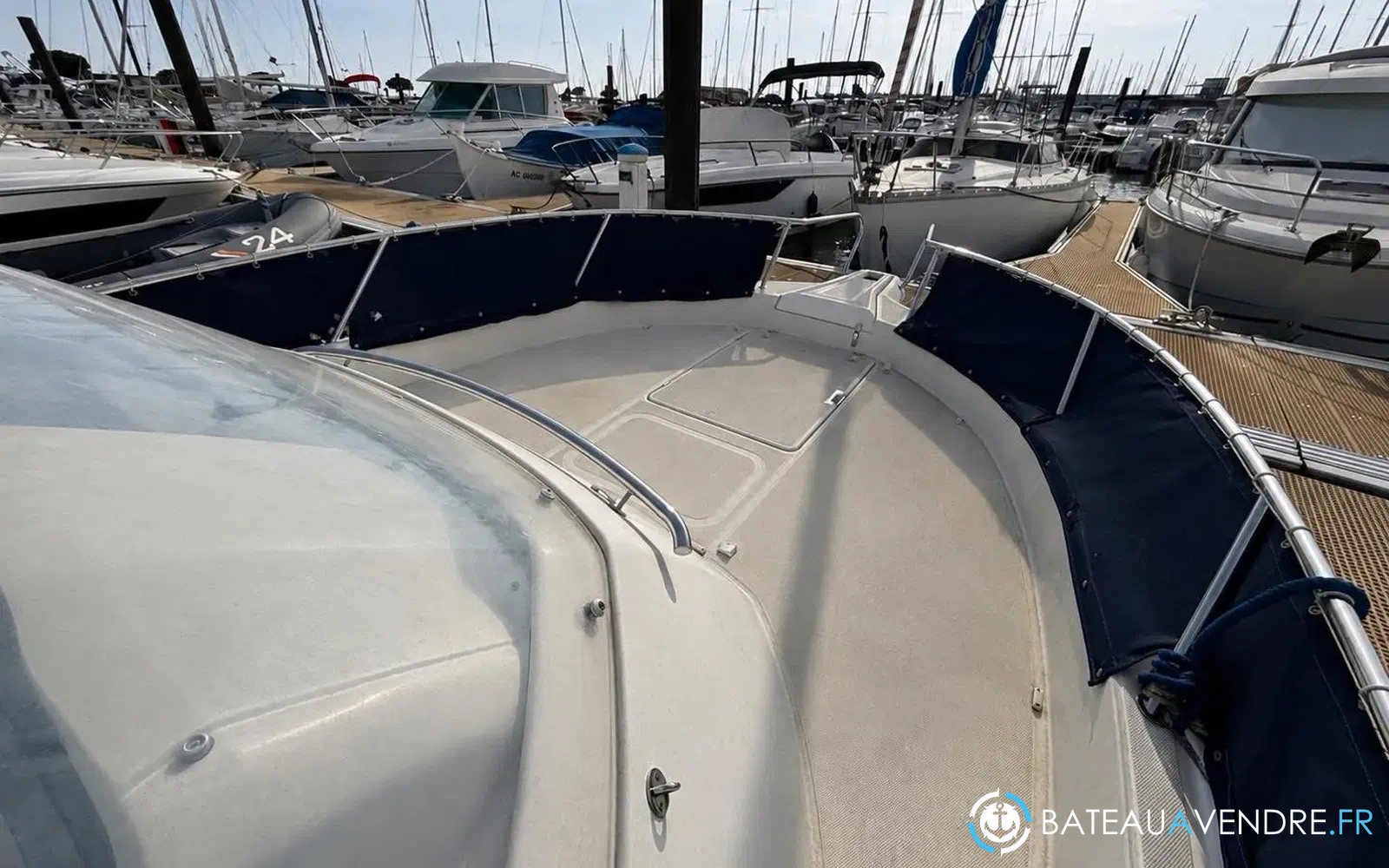 slider 9 Kelt White Shark 228