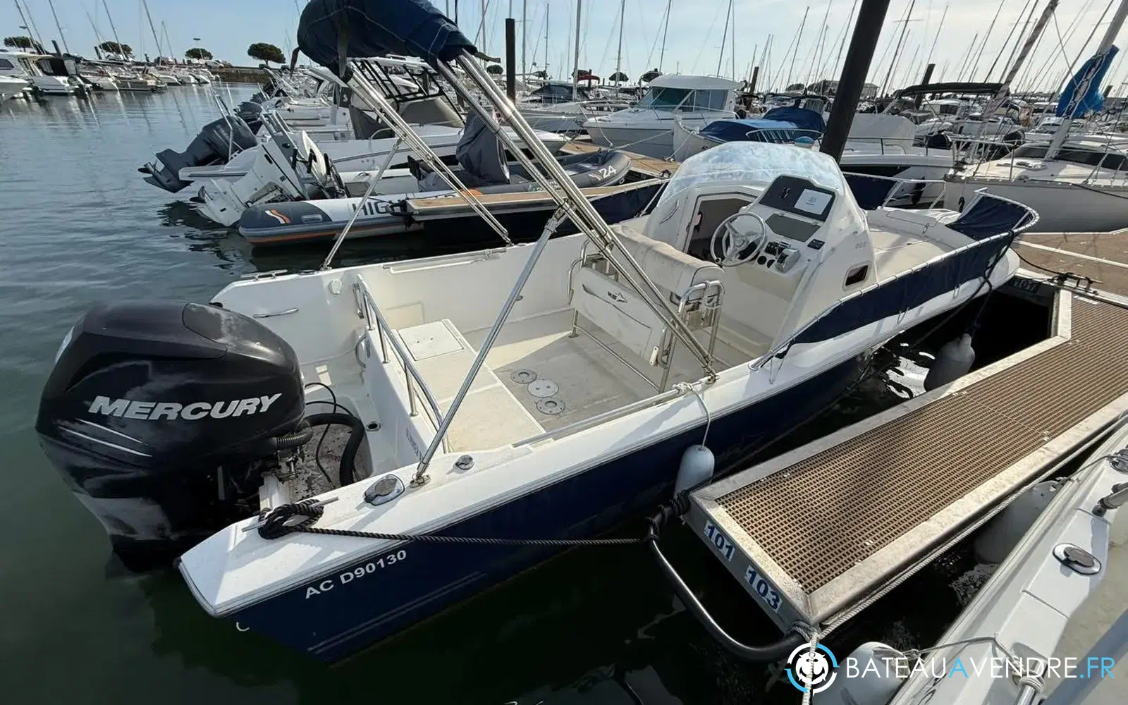 slider 3 Kelt White Shark 228