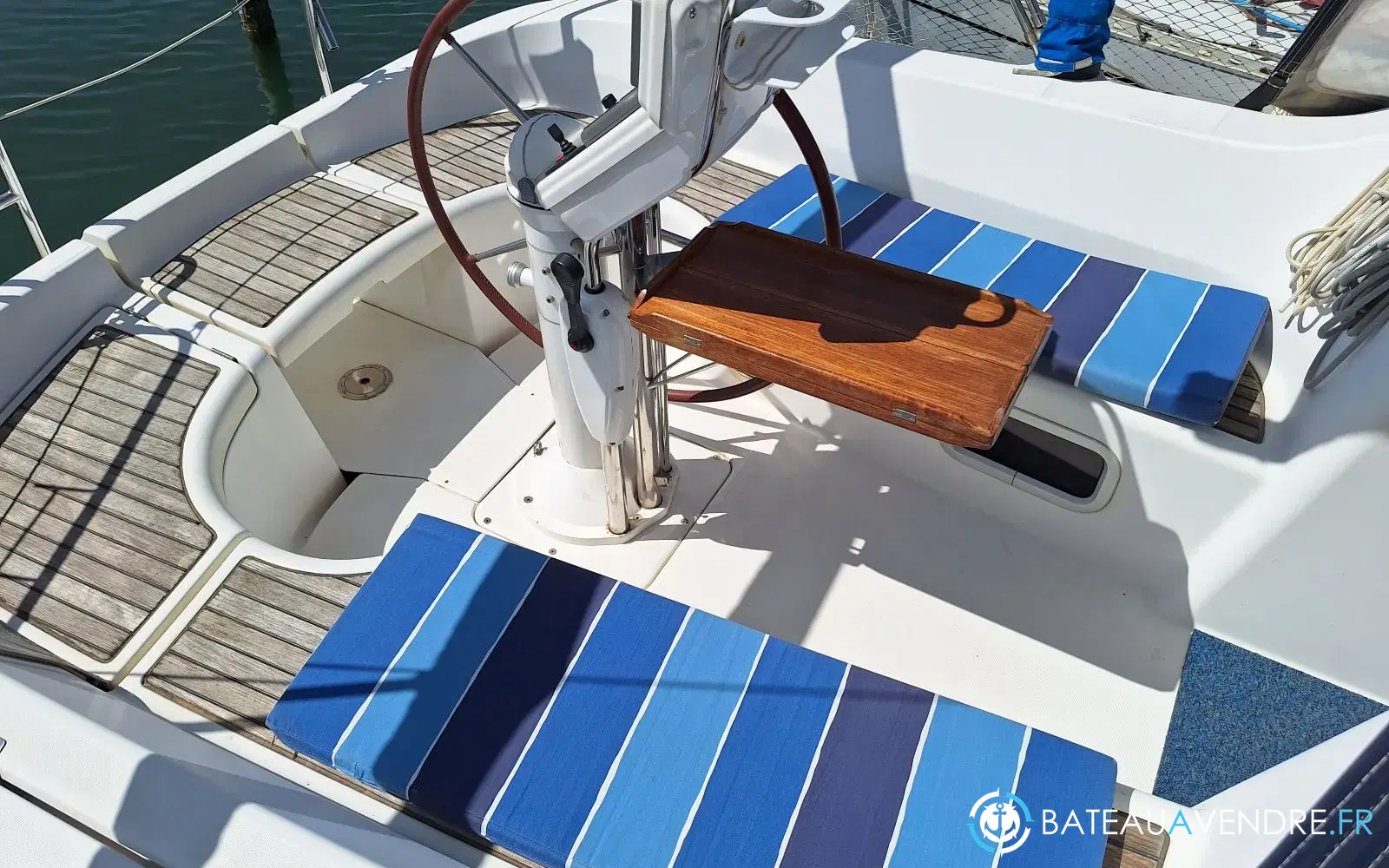slider 1 Beneteau OCEANIS 323 Clipper