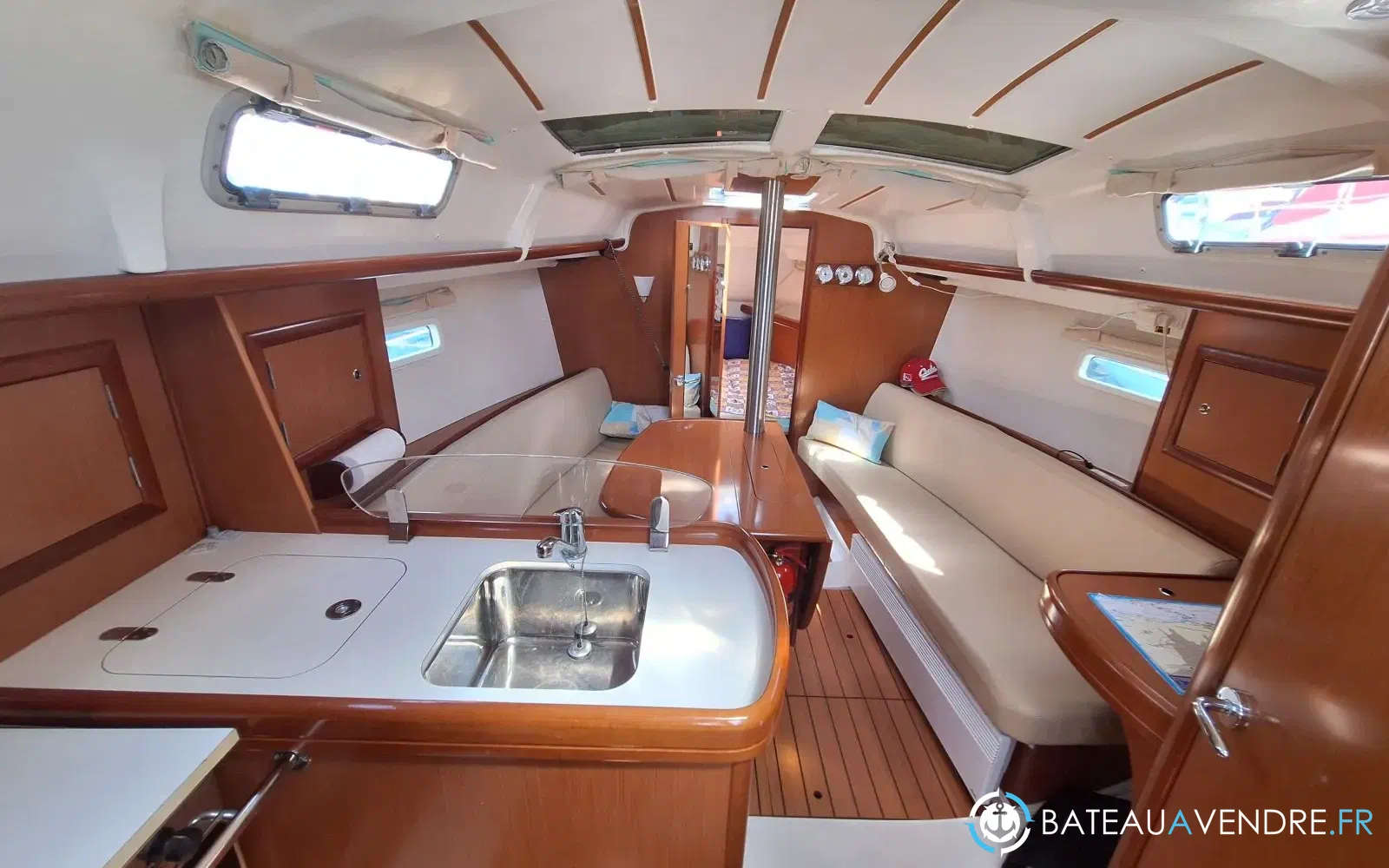 slider 2 Beneteau OCEANIS 323 Clipper
