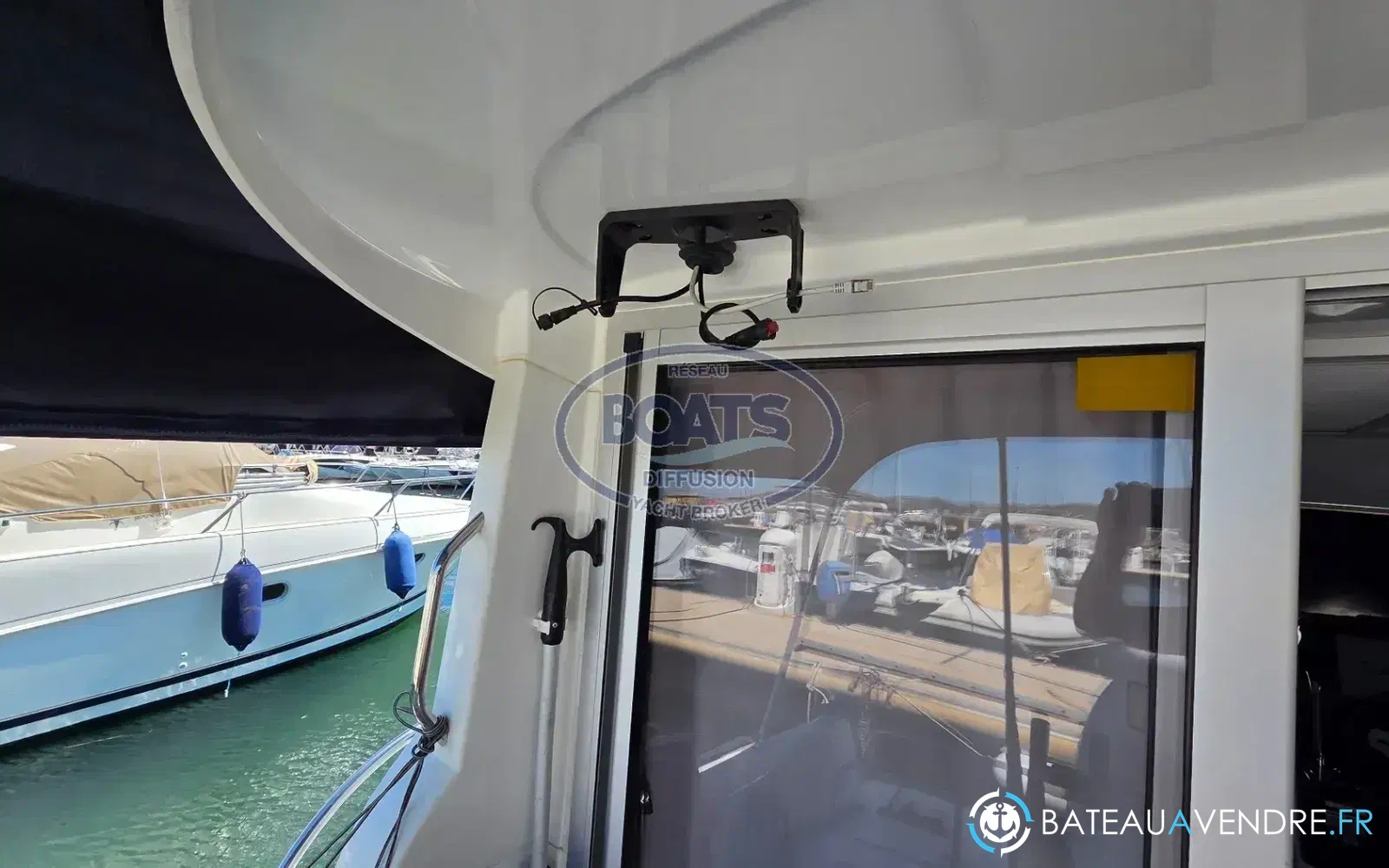 slider 6 Beneteau Antares 7