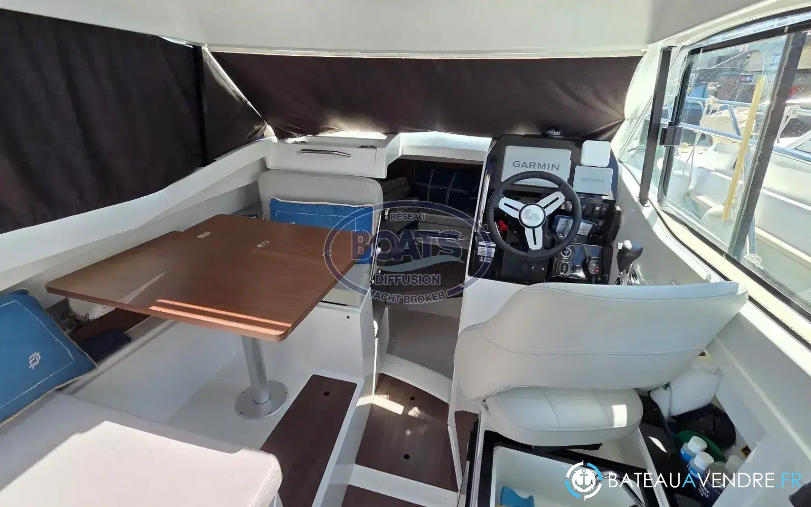 slider 8 Beneteau Antares 7