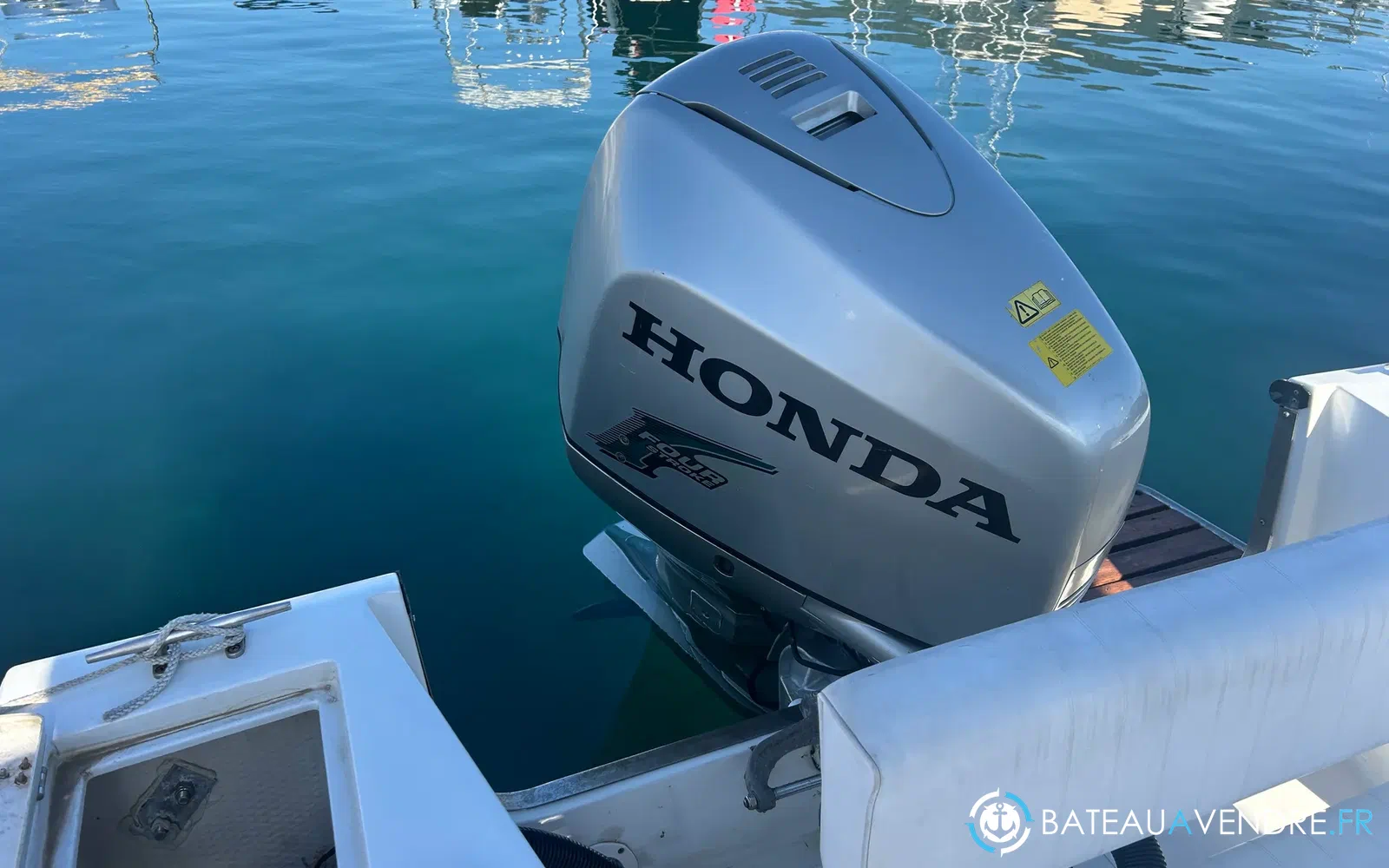 slider 11 Chris Craft Sea Hawk 213