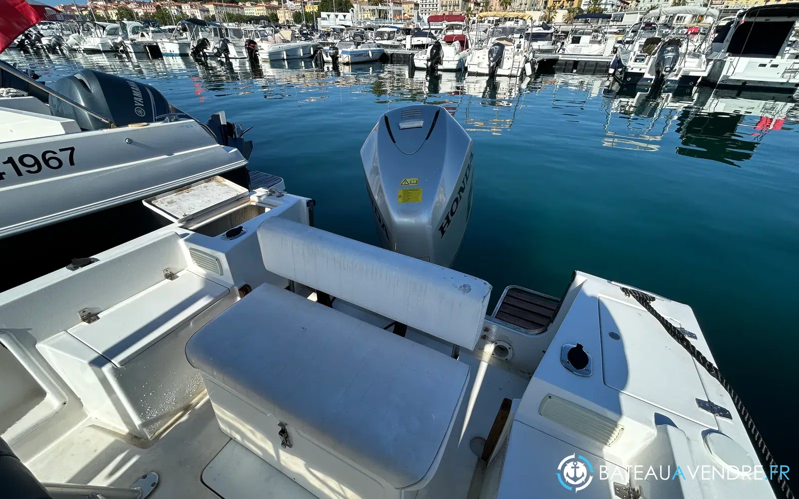 slider 12 Chris Craft Sea Hawk 213