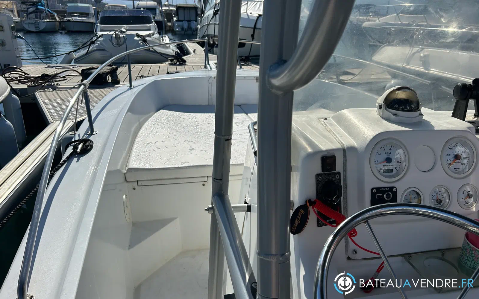 slider 4 Chris Craft Sea Hawk 213