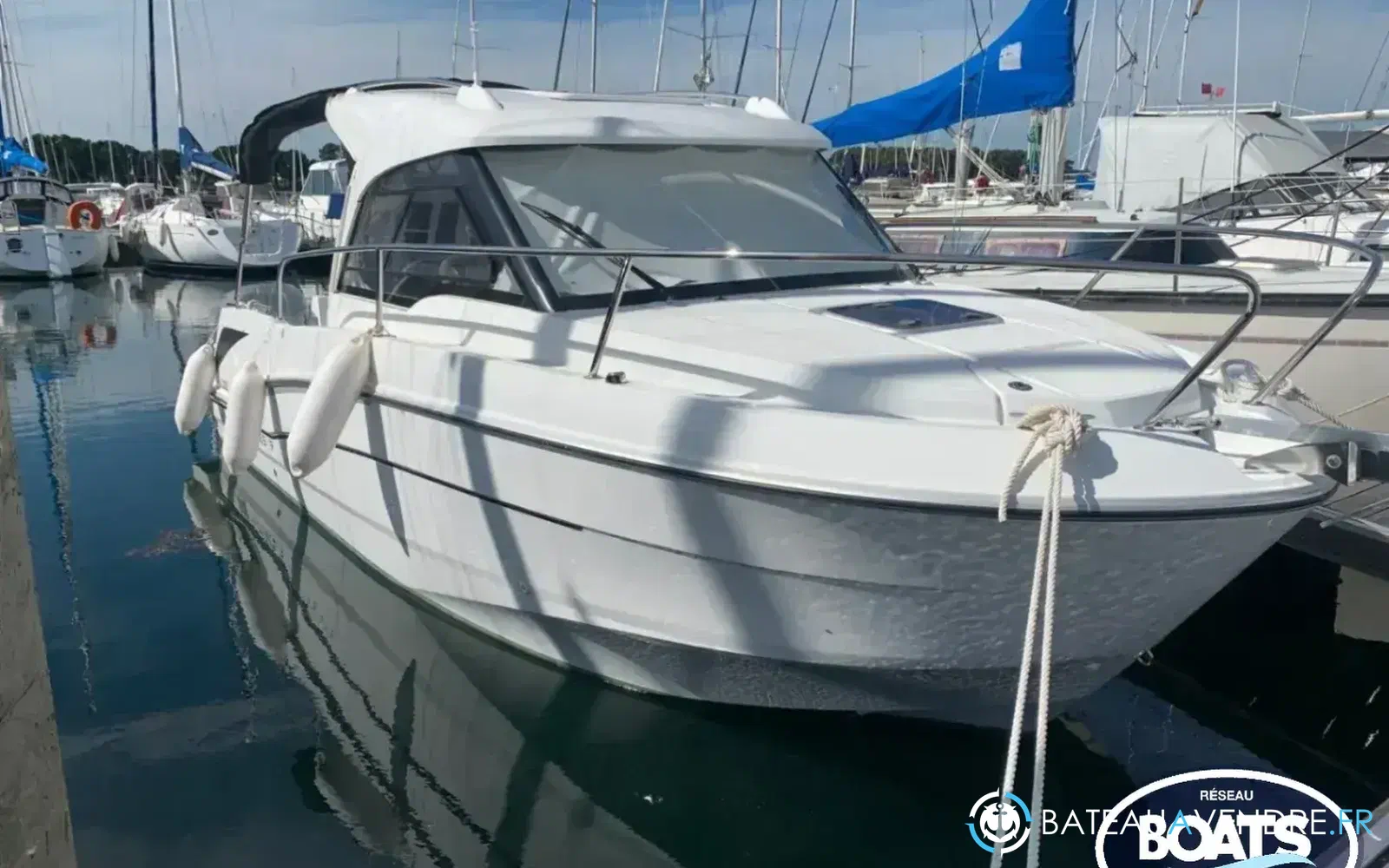 slider 0 Beneteau Antares 7 OB