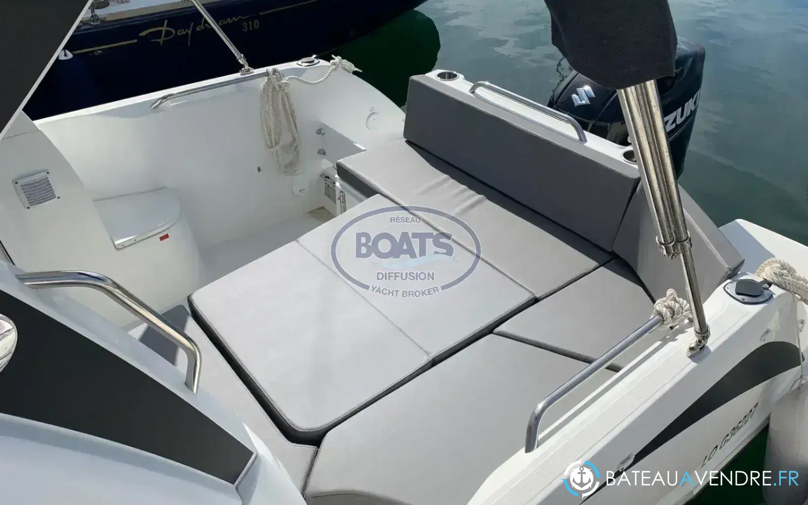slider 13 Beneteau Antares 7 OB