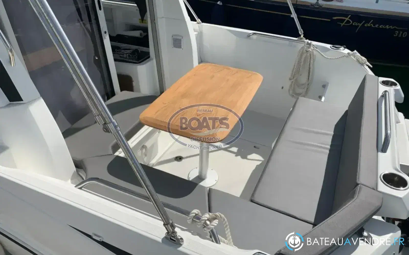 slider 7 Beneteau Antares 7 OB